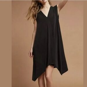 LAST CHANCE - Eri + Ali | Anthropologie Brielle V-Neck Dress